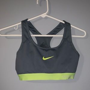 Nike Pro Sports Bra